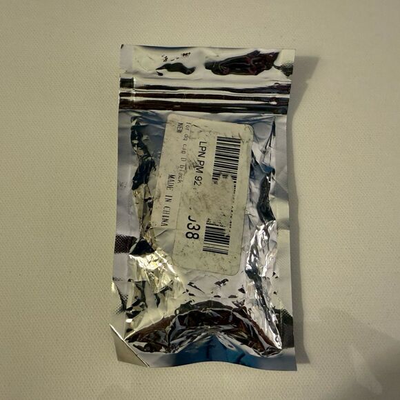 Dodge Ram Valve Stem Caps in Black Set of 4 NWT - Picture 4 of 4